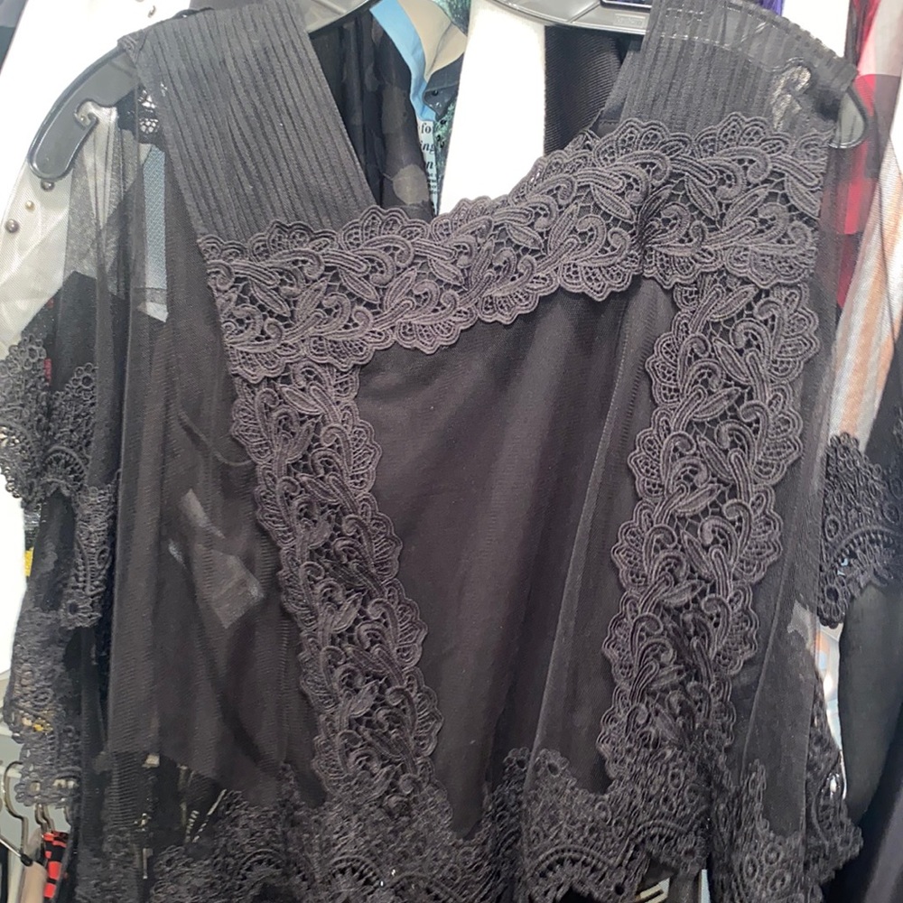 Bcbg top - Picture 3 of 4